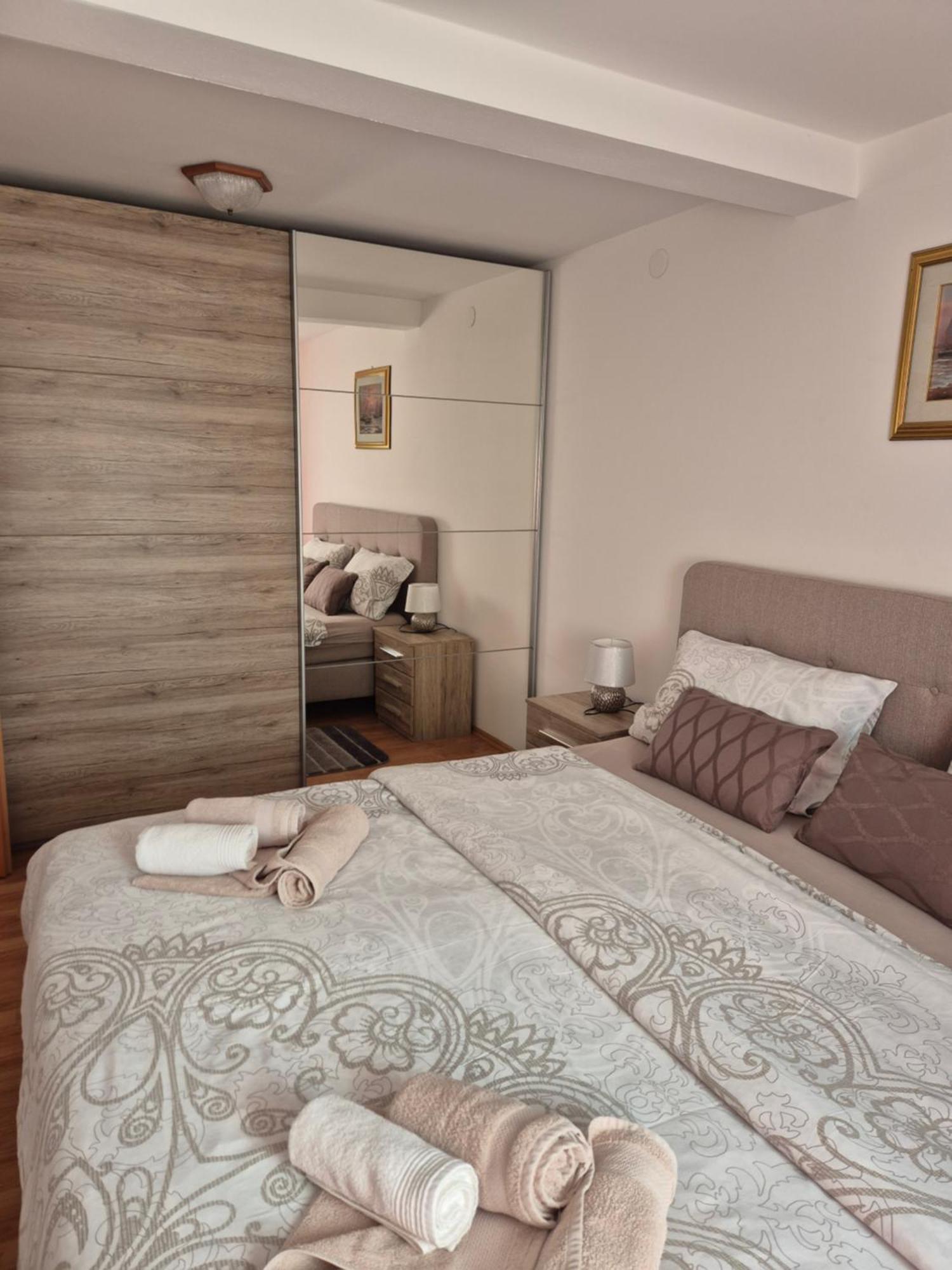 Apartments Antolovic Vrsar Exterior photo