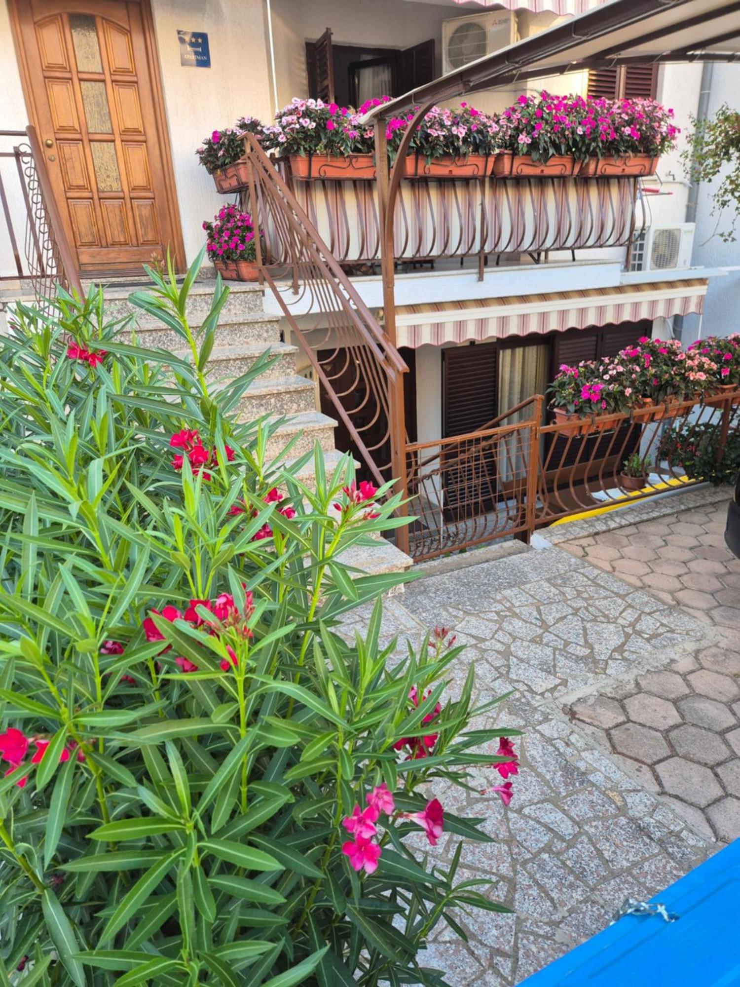 Apartments Antolovic Vrsar Exterior photo